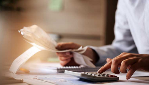 Smart Ways to Manage Debt: Choosing the Right Financial Support